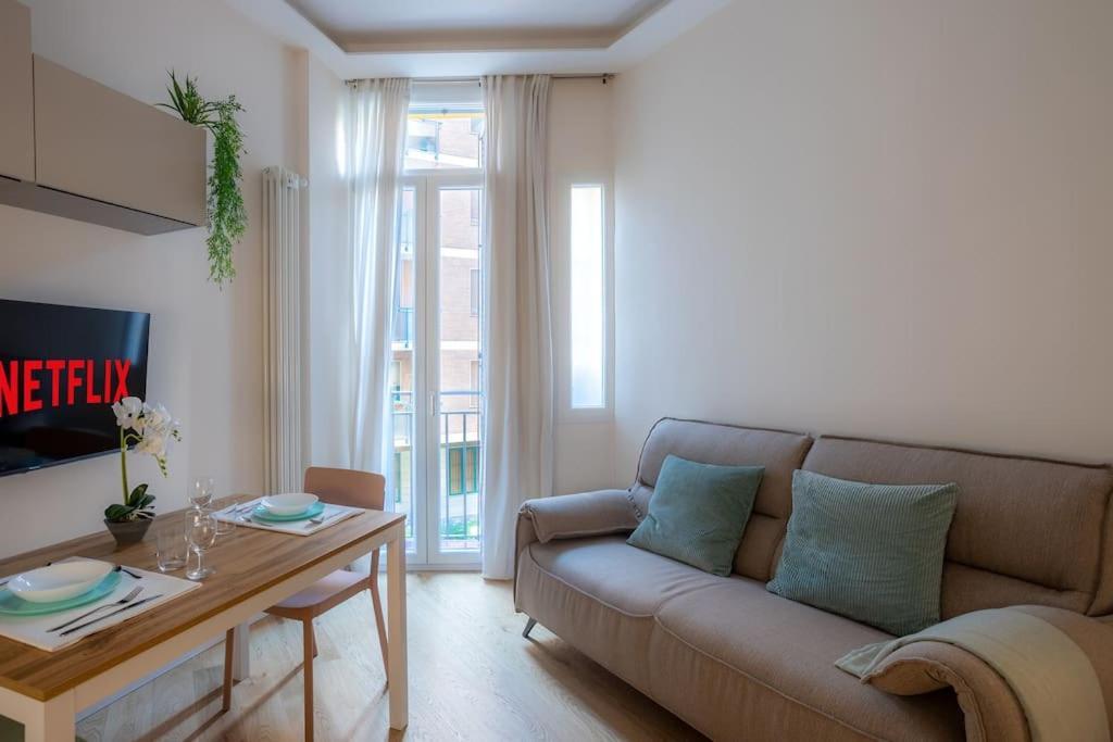 Duomo-Fiera Mi Master Suite Design Wifi+Netflix Milan Exterior photo