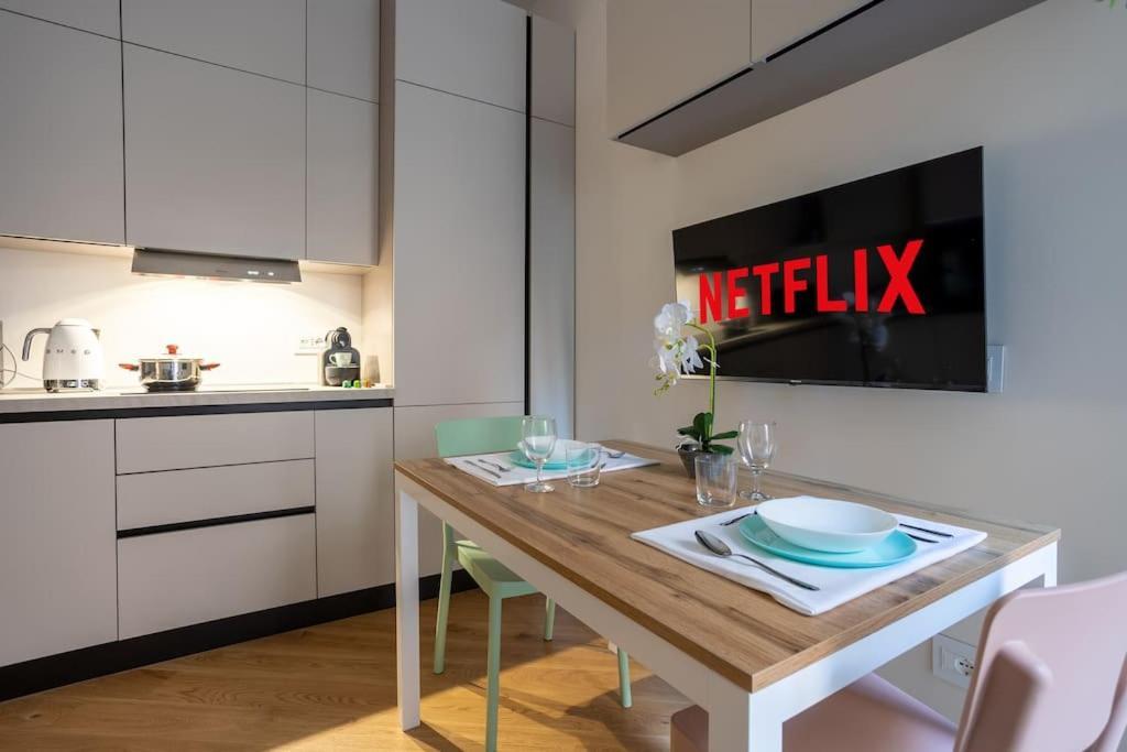 Duomo-Fiera Mi Master Suite Design Wifi+Netflix Milan Exterior photo