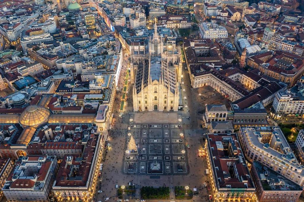 Duomo-Fiera Mi Master Suite Design Wifi+Netflix Milan Exterior photo