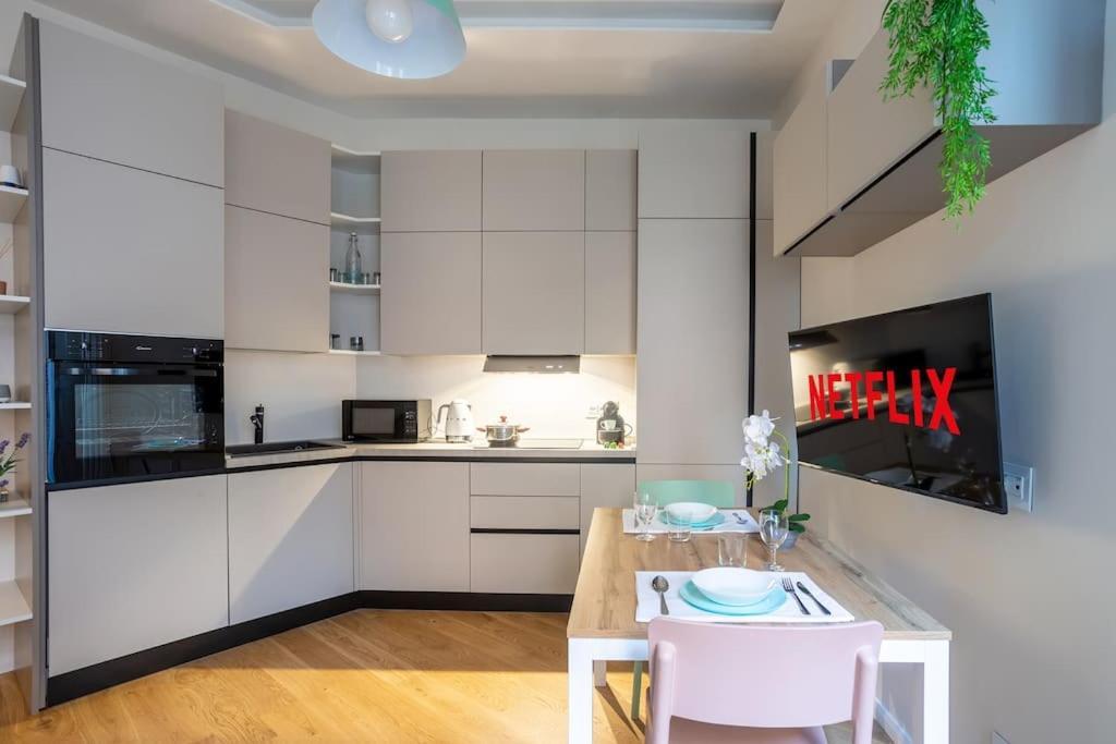 Duomo-Fiera Mi Master Suite Design Wifi+Netflix Milan Exterior photo